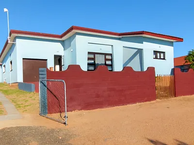 3 Bedroom House For Sale in Vredenburg - wd9Z.webp