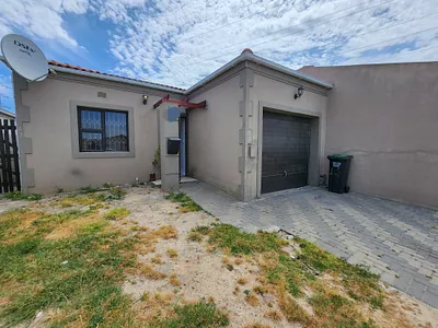 2 Bedroom House To Rent in Kuils River - img