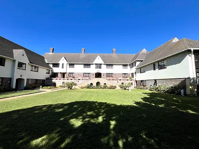 2 Bedroom Apartment To Rent in Fish Hoek - nBvG.webp