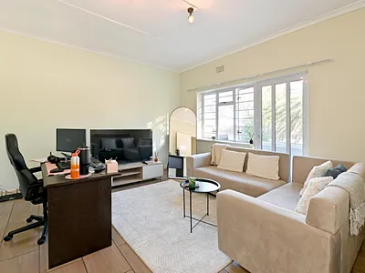 1 Bedroom Apartment For Sale in Cape Town - E2Re.webp