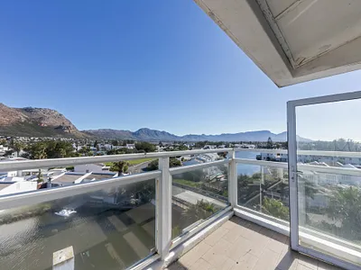 6 Bedroom House For Sale in Cape Town - img