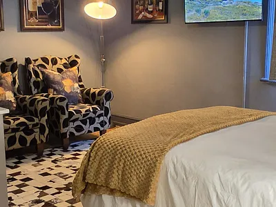 0.5 Bedroom Apartment For Sale in Cape Town - img