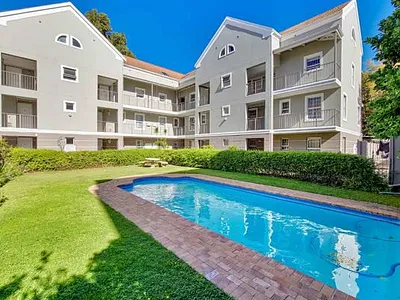 1 Bedroom Apartment To Rent in Cape Town - 555d.webp
