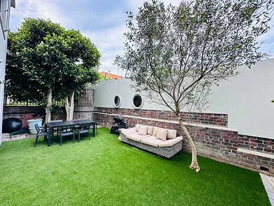 3 Bedroom Apartment For Sale in Cape Town - img