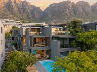4 Bedroom House To Rent in Cape Town - 1r3B.webp