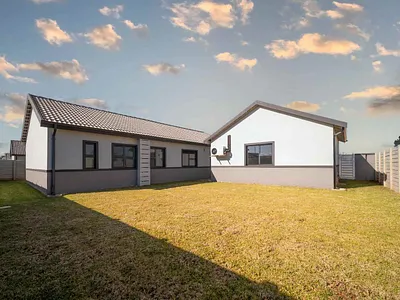 3 Bedroom House For Sale in Country View, Benoni - nvFK.webp