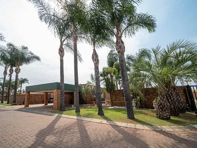 3 Bedroom Townhouse For Sale in Beyers Park, Boksburg - MWxY.webp