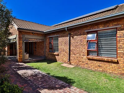 3 Bedroom Townhouse For Sale in Boksburg - 2zLM.webp