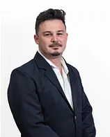Seth Pretorius - x9a0.webp