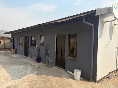 9 Bedroom House For Sale in Verulam - img