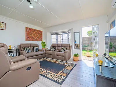 2 Bedroom Townhouse For Sale in Durban - sCHK.webp