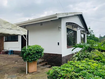 3 Bedroom House For Sale in Durban - 88Mp.webp