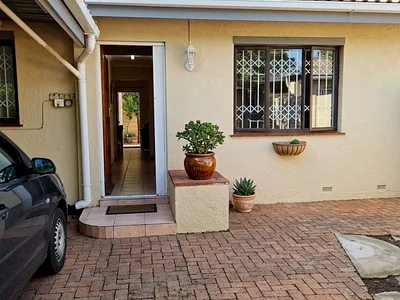 2 Bedroom Townhouse For Sale in Durban - mHPz.webp