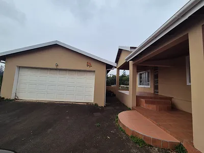 3 Bedroom House For Sale in Queensburgh - 6J6j.webp