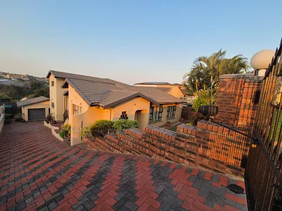 4 Bedroom House For Sale in Durban - frP1.webp