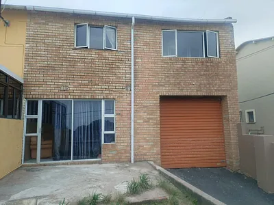 3 Bedroom House For Sale in Shallcross, Chatsworth - Tq5n.webp