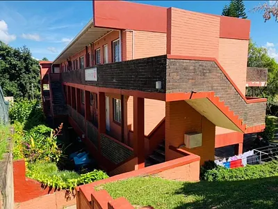 3 Bedroom Apartment To Rent in Pinetown - nCq9.webp