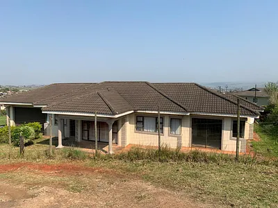 4 Bedroom House For Sale in Kwadukuza, Stanger - R1L3.webp