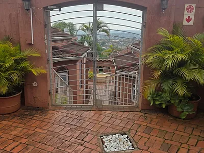 2 Bedroom Townhouse For Sale in Durban - MBDc.webp