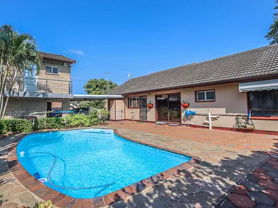 3 Bedroom House For Sale in Queensburgh - QcVk.webp
