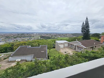 4 Bedroom House To Rent in Durban - cch4.webp