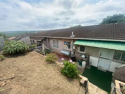 3 Bedroom House For Sale in Verulam - g7Nv.webp