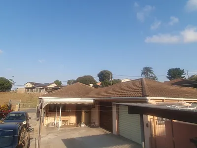 4 Bedroom House For Sale in Verulam - YB9j.webp
