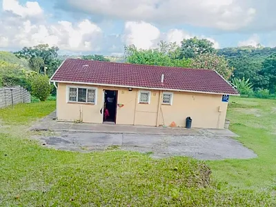 3 Bedroom House For Sale in Pinetown - TmS4.webp