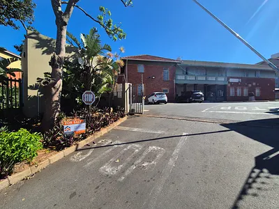 3 Bedroom Apartment For Sale in Durban - LnAV.webp