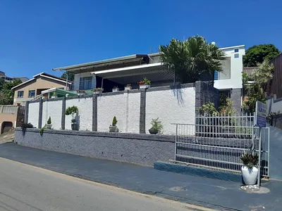 4 Bedroom House For Sale in Durban - 0olh.webp