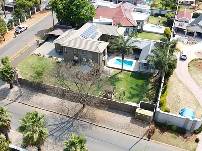 4 Bedroom House For Sale in Randburg - UZxP.webp