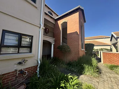 2 Bedroom Apartment To Rent in Sandton - img
