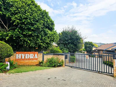 2 Bedroom Townhouse For Sale in Wilgeheuwel, Roodepoort - B3L8.webp