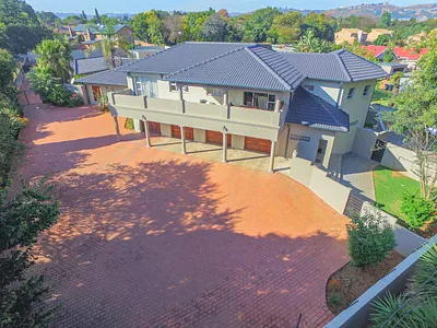 9 Bedroom House For Sale in Randburg - c572.webp