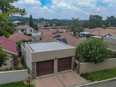 3 Bedroom Townhouse For Sale in Randburg - img