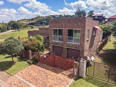 4 Bedroom House For Sale in Vanderbijlpark - 9Wsr.webp