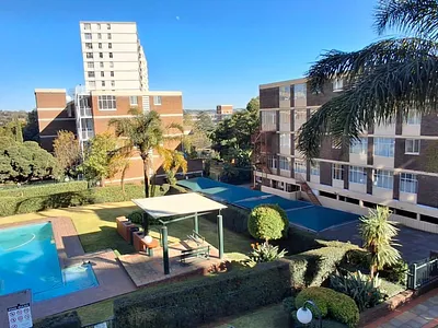1 Bedroom Apartment For Sale in Bedfordview - C1r0.webp