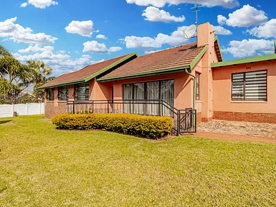 3 Bedroom House For Sale in Randburg - img