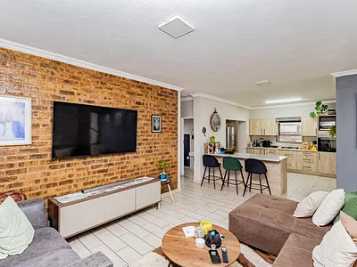 3 Bedroom Townhouse For Sale in Pretoria - A9lN.webp