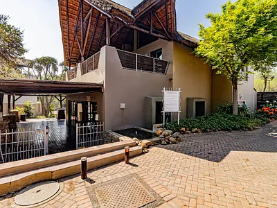 2 Bedroom Apartment For Sale in Douglasdale, Sandton - 6jtT.webp