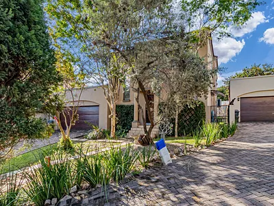 4 Bedroom House To Rent in Sandton - xrZM.webp