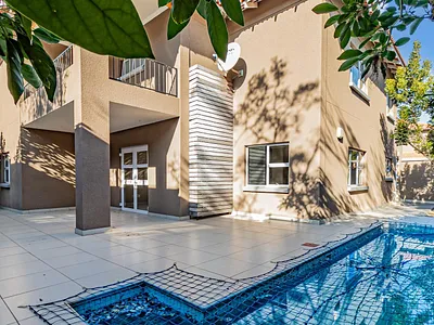 4 Bedroom House For Sale in Sandton - yOsf.webp