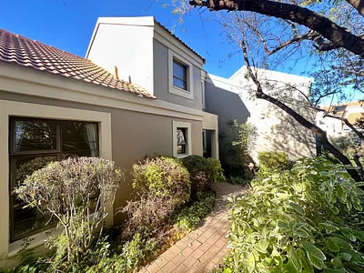 3 Bedroom Townhouse For Sale in Sandton - KqHz.webp