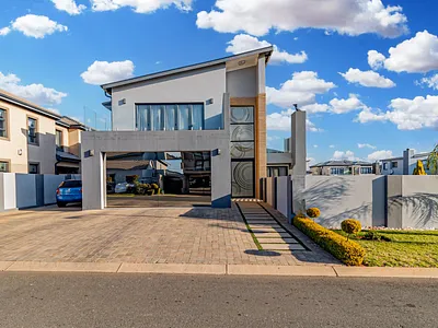 4 Bedroom House For Sale in Pretoria - 8Z5m.webp