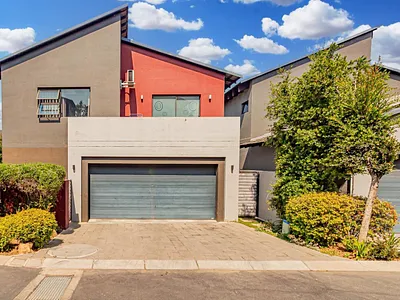4 Bedroom House For Sale in Sandton - img