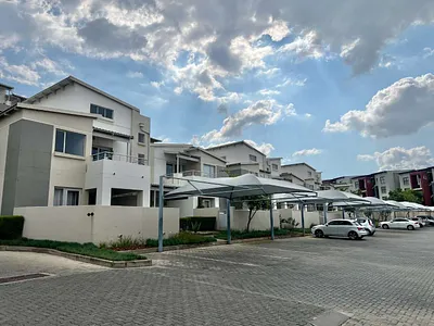 2 Bedroom Townhouse To Rent in Beverley, Sandton - img