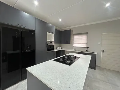 2 Bedroom Apartment To Rent in Sandton - bGJw.webp