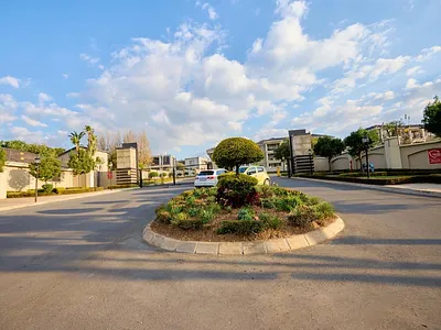 2 Bedroom Apartment For Sale in Midrand - hbru.webp