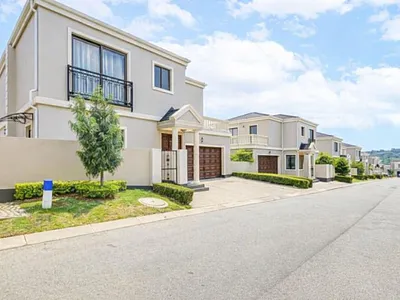 3 Bedroom House For Sale in Sandton - img