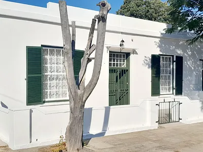 3 Bedroom House For Sale in Graaff-Reinet - LbJT.webp